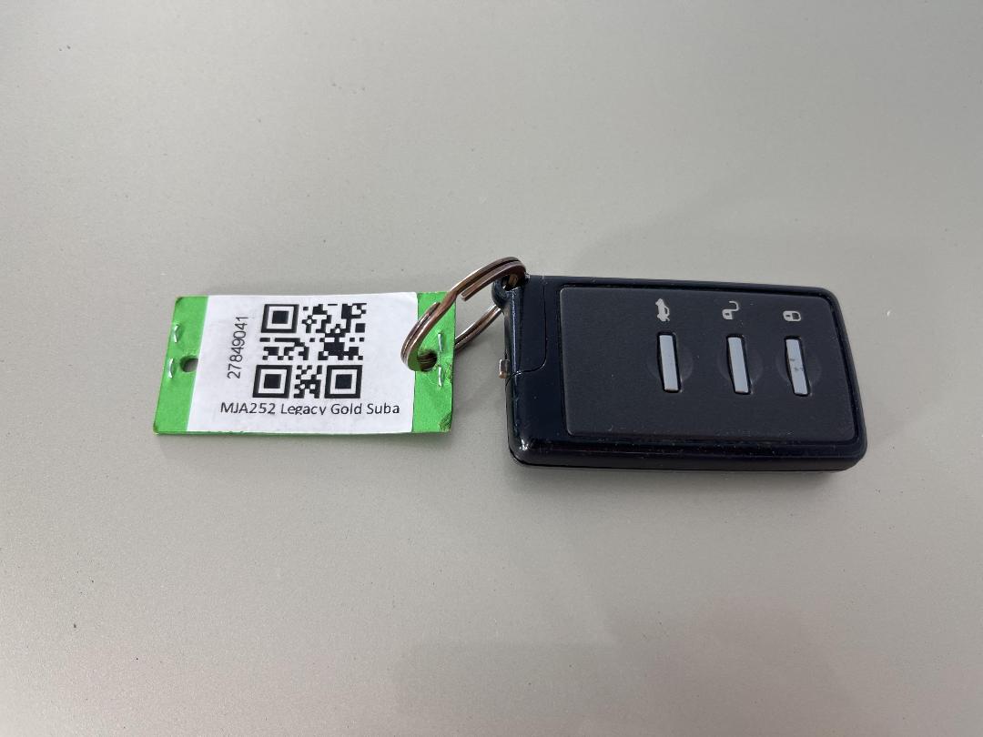 Photo '22' of Subaru Legacy