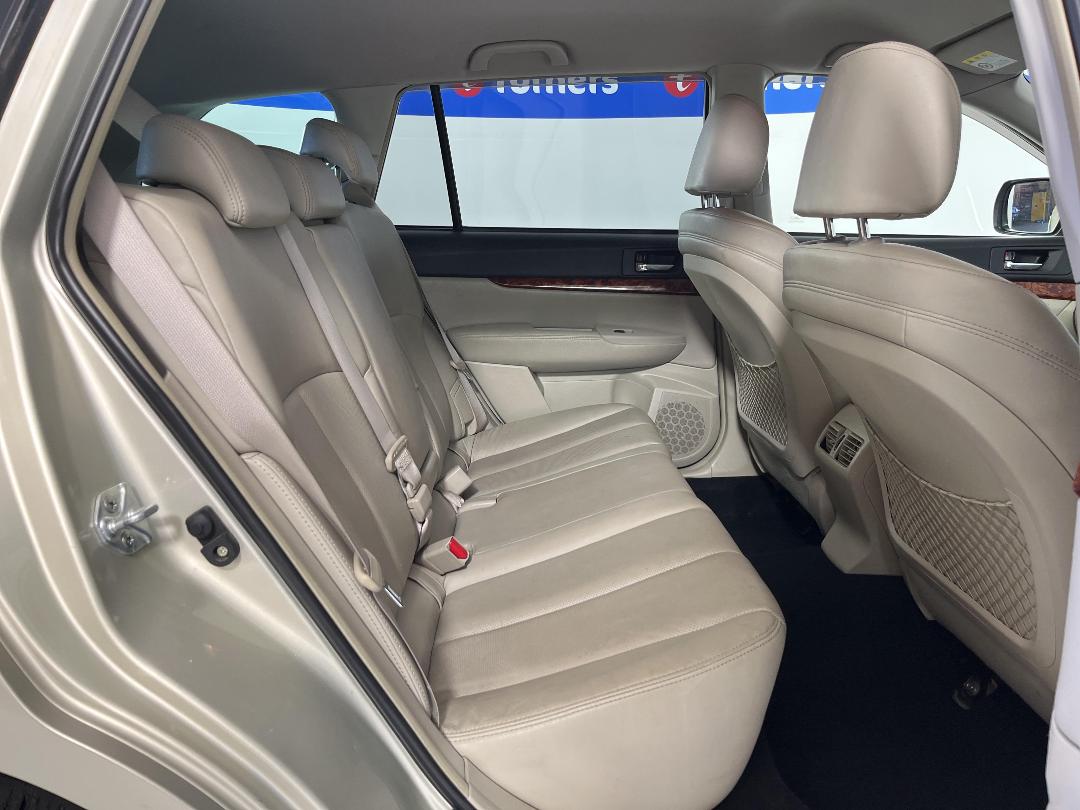 Photo '20' of Subaru Legacy