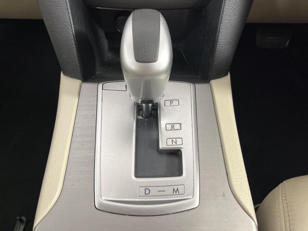 Photo '26' of Subaru Legacy