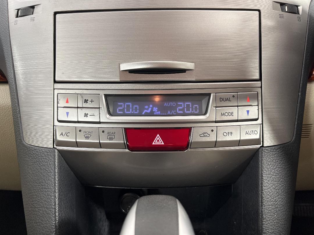 Photo '25' of Subaru Legacy