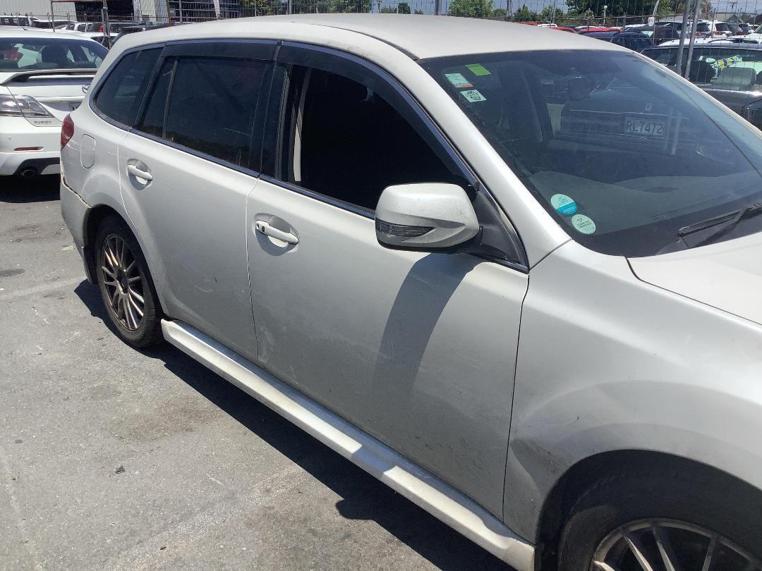 Photo '3' of Subaru Legacy