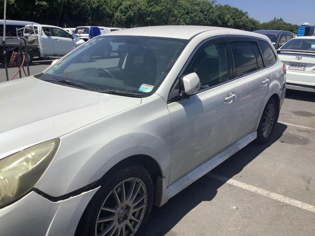 Photo '4' of Subaru Legacy