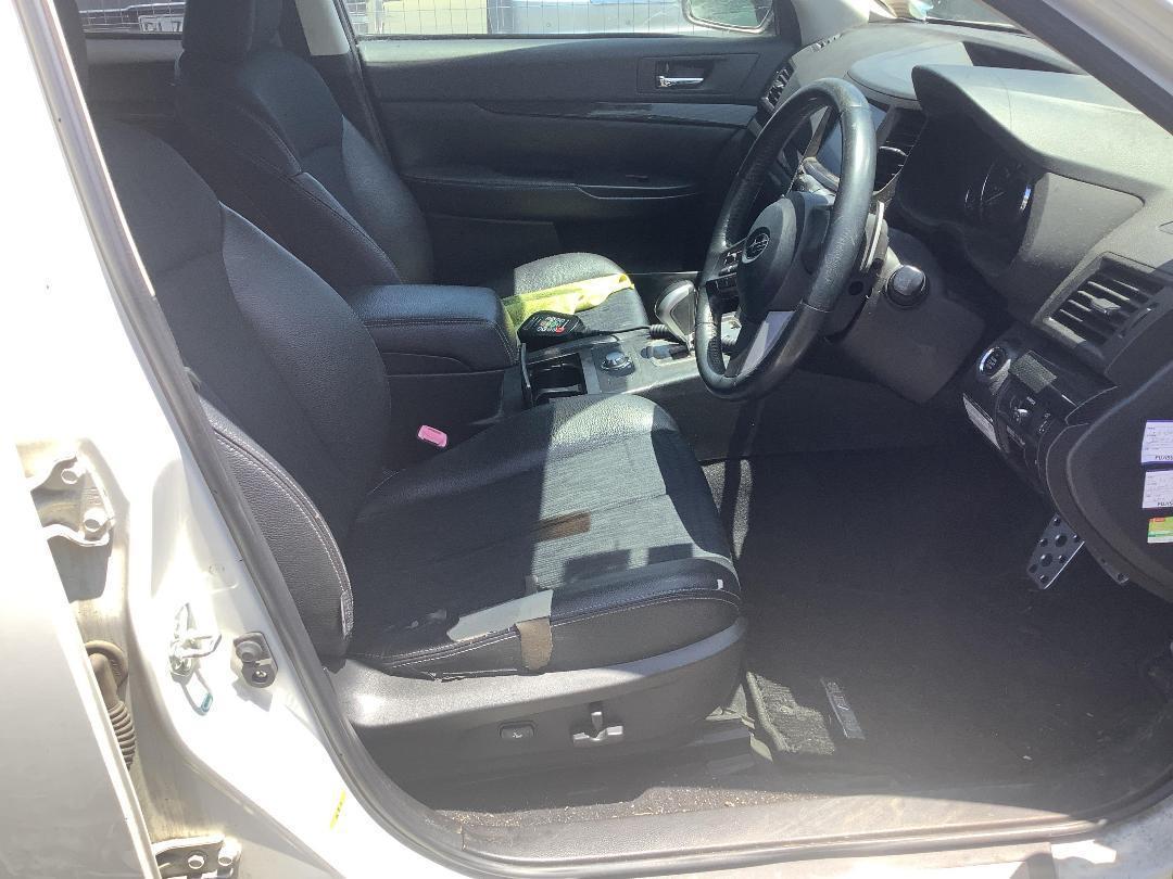 Photo '15' of Subaru Legacy