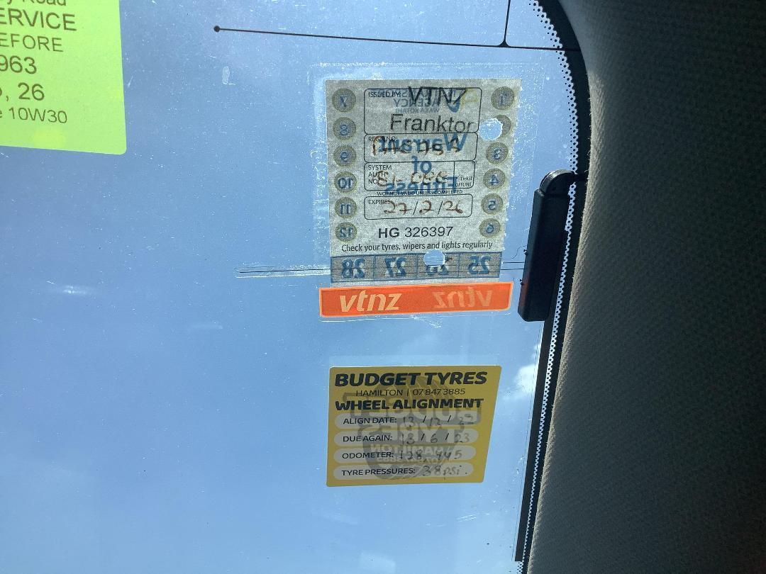 Photo '17' of Subaru Legacy