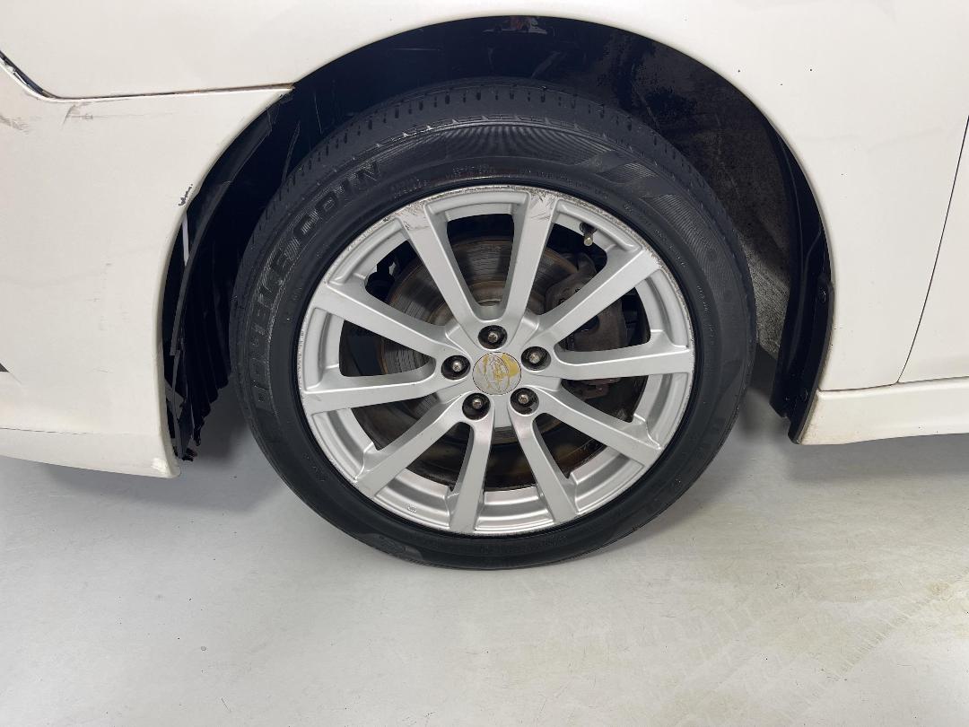 Photo '10' of Subaru Legacy