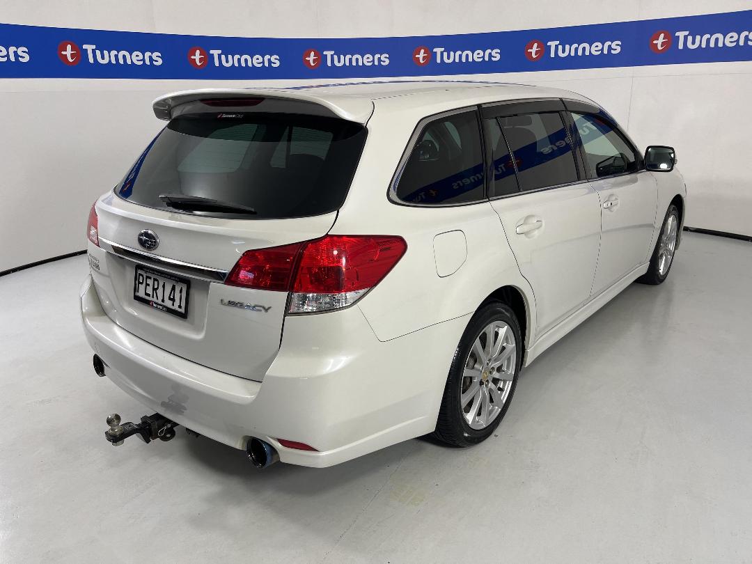 Photo '7' of Subaru Legacy