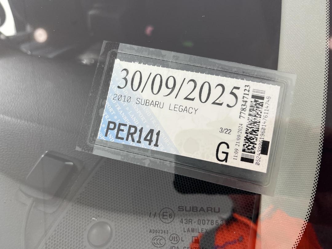 Photo '24' of Subaru Legacy