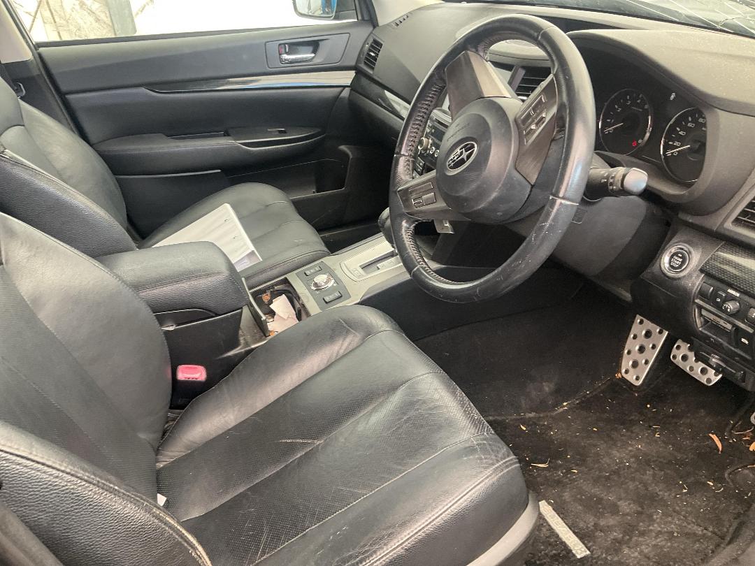 Photo '7' of Subaru Legacy AWD