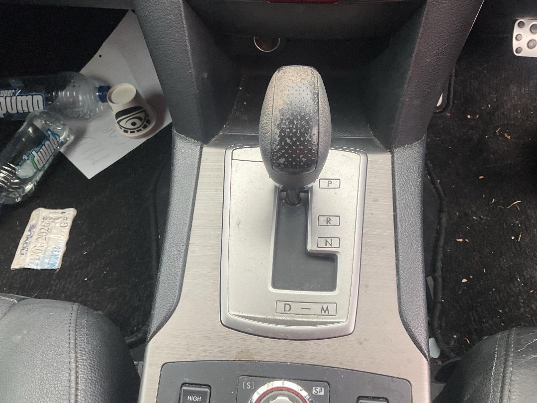 Photo '10' of Subaru Legacy AWD