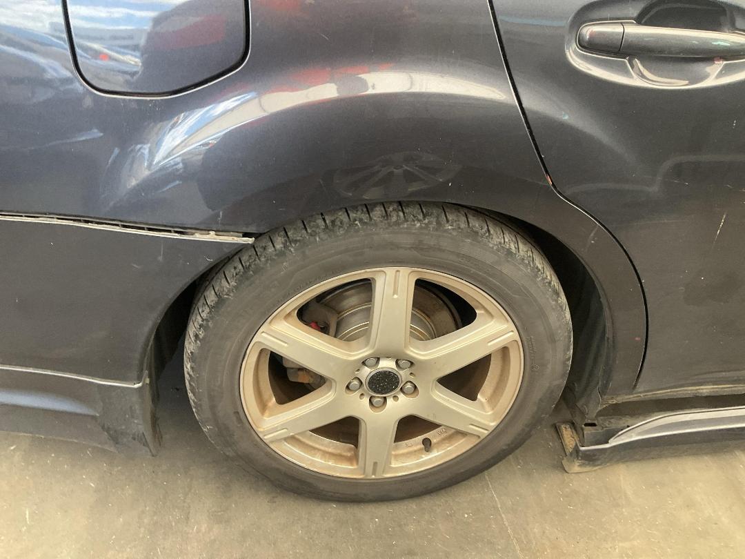 Photo '15' of Subaru Legacy AWD