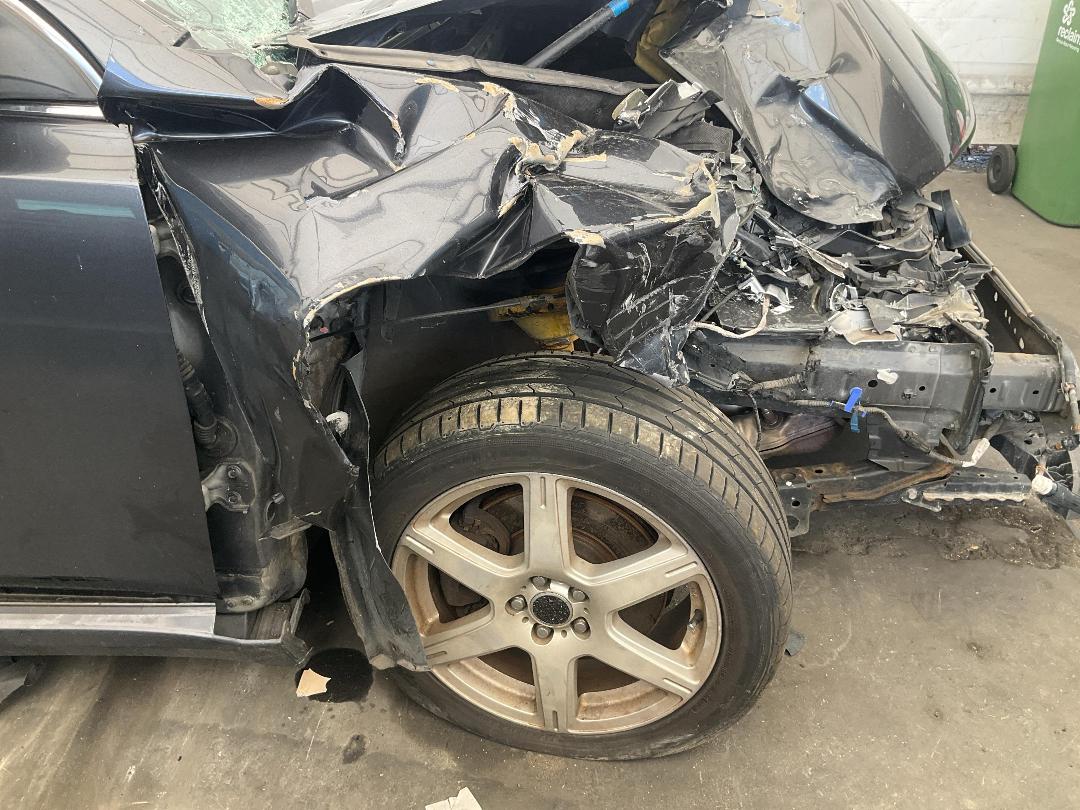 Photo '18' of Subaru Legacy AWD