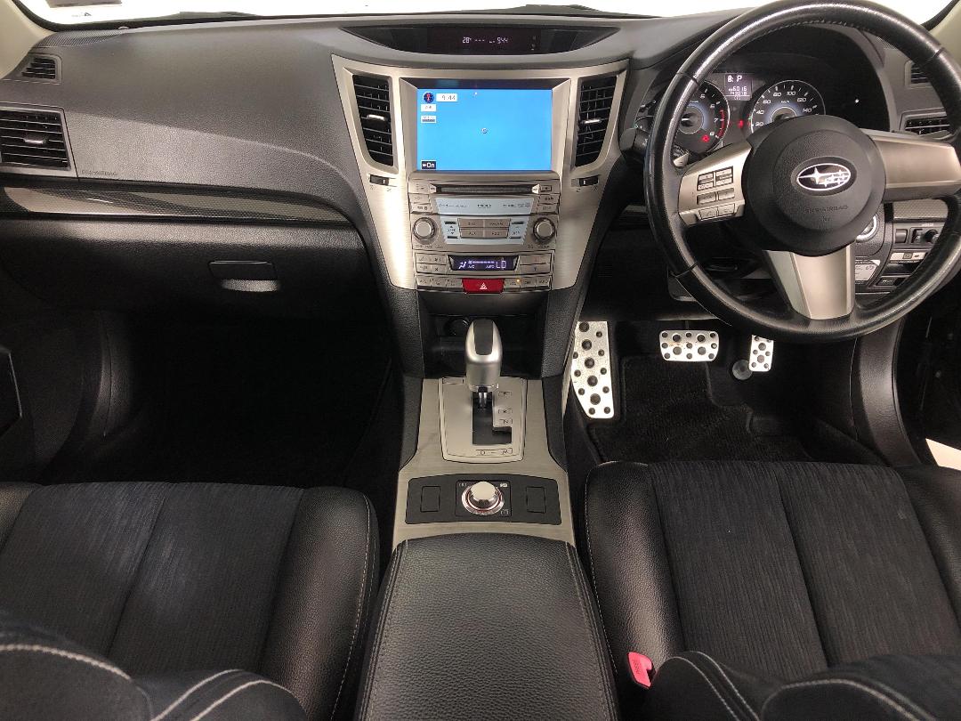 Photo '17' of Subaru Legacy