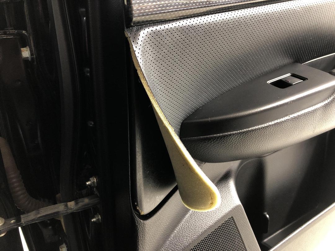 Photo '23' of Subaru Legacy