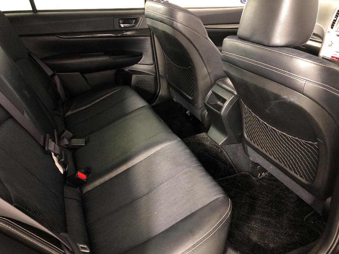 Photo '20' of Subaru Legacy