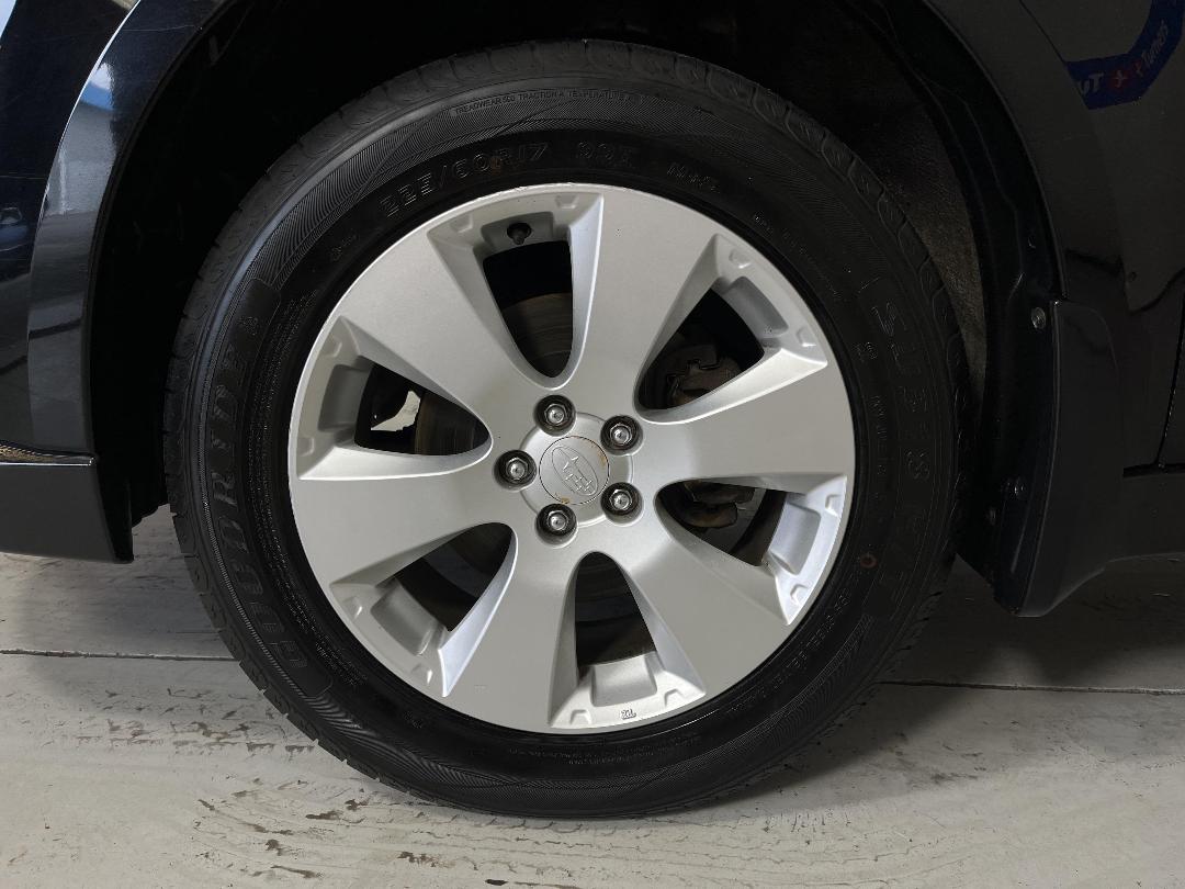 Photo '10' of Subaru Legacy