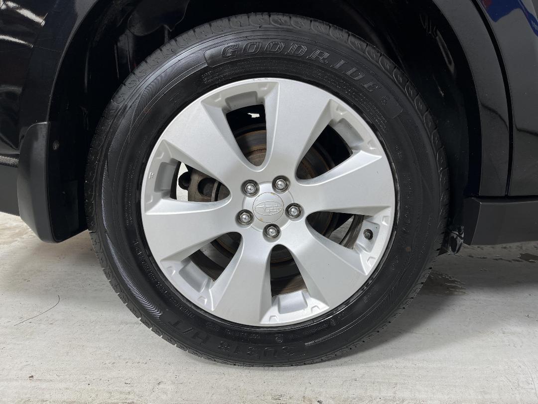 Photo '12' of Subaru Legacy