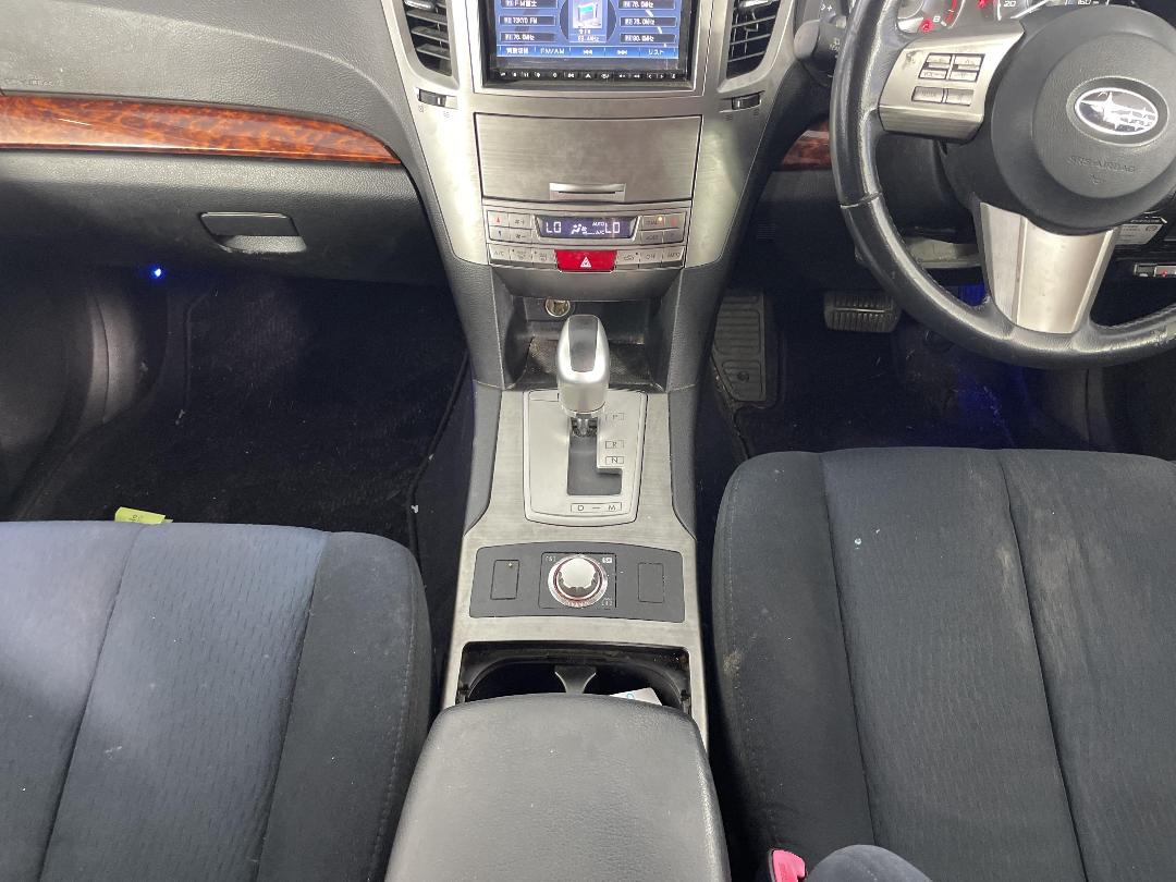 Photo '18' of Subaru Legacy