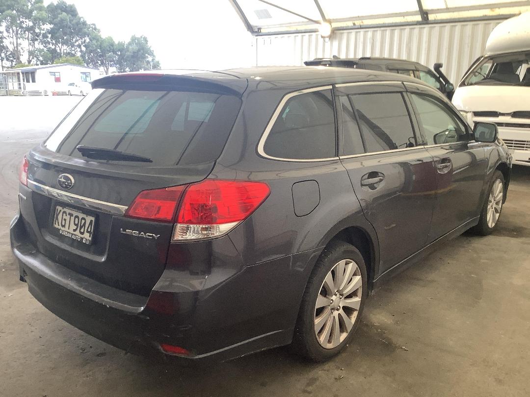 Photo '7' of Subaru Legacy AWD