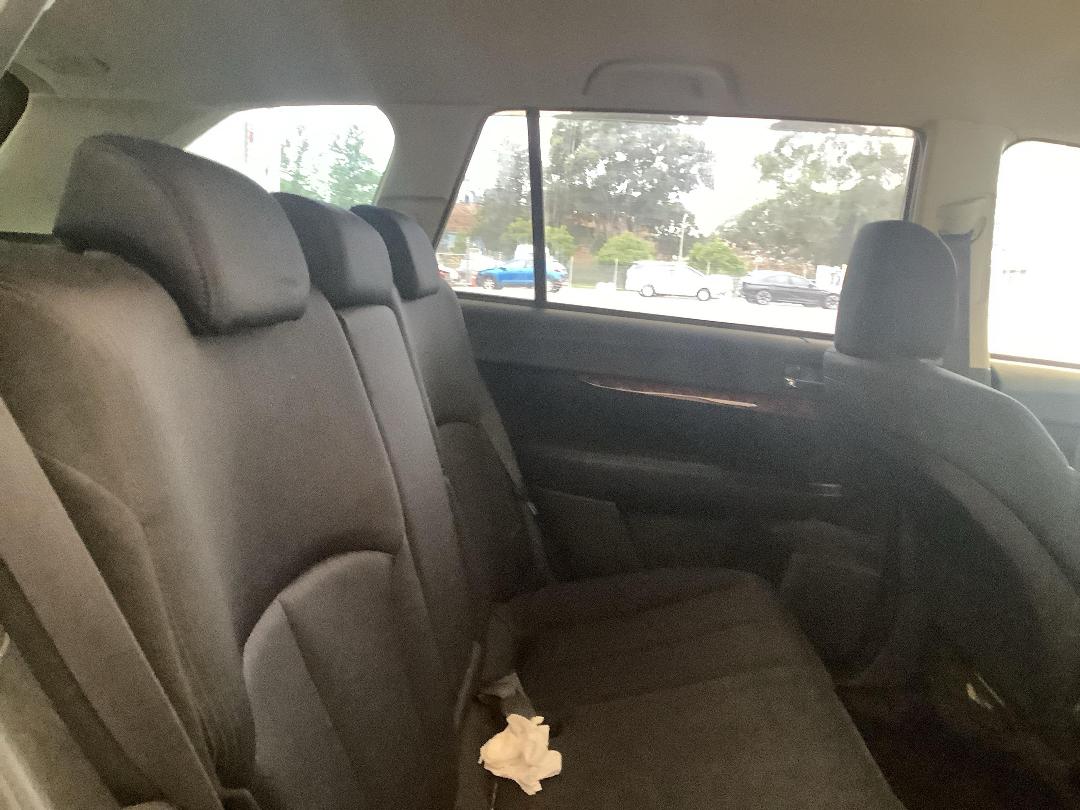 Photo '12' of Subaru Legacy AWD