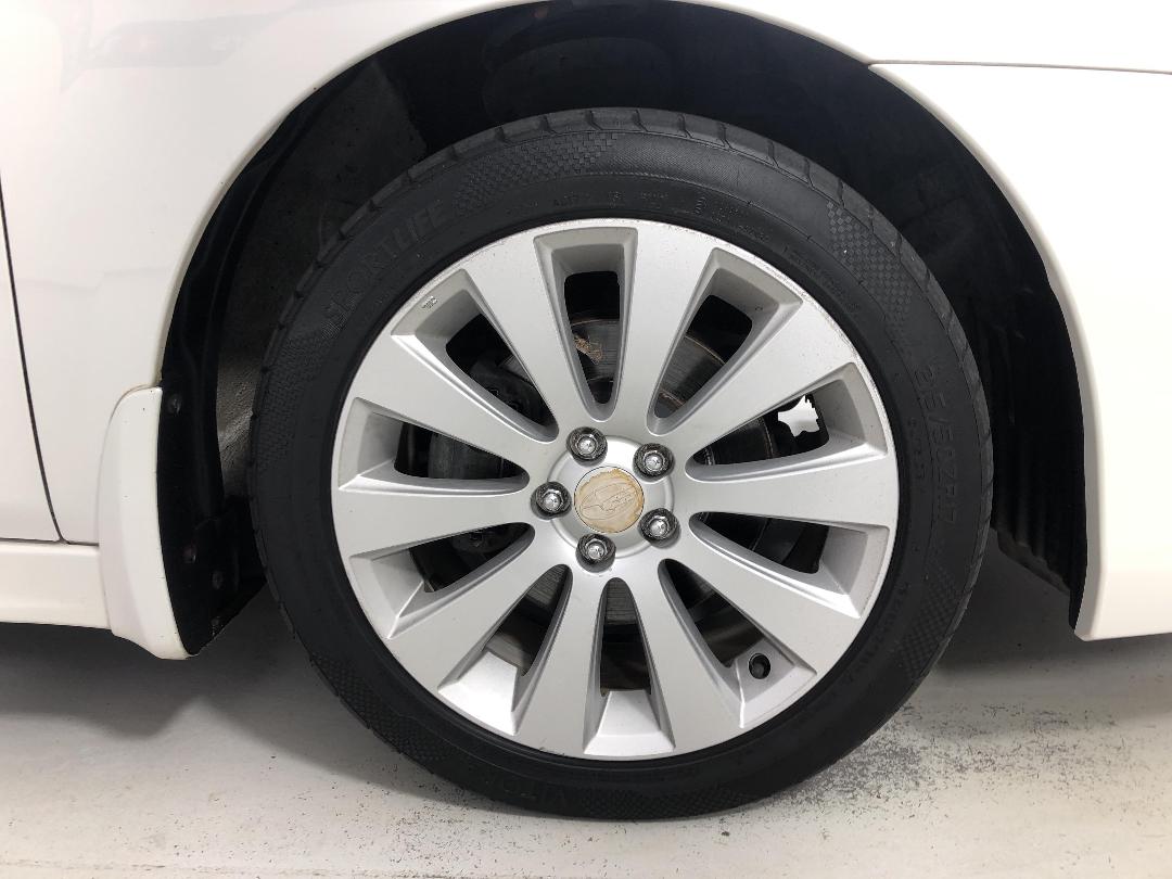 Photo '9' of Subaru Legacy Photo '9' of Subaru Legacy