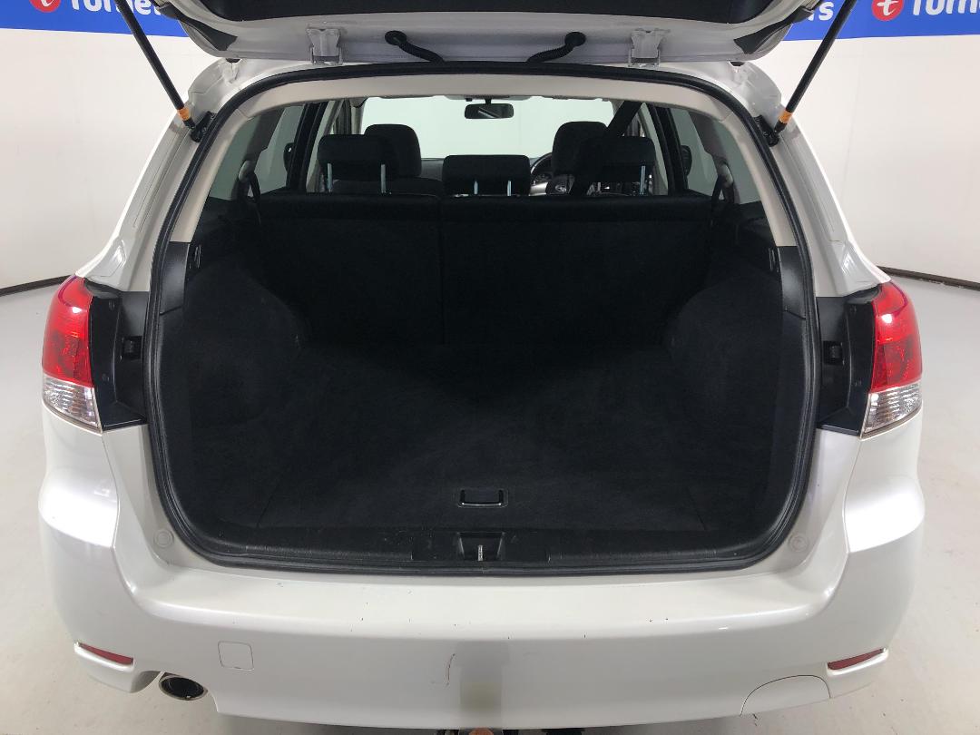 Photo '14' of Subaru Legacy Photo '14' of Subaru Legacy