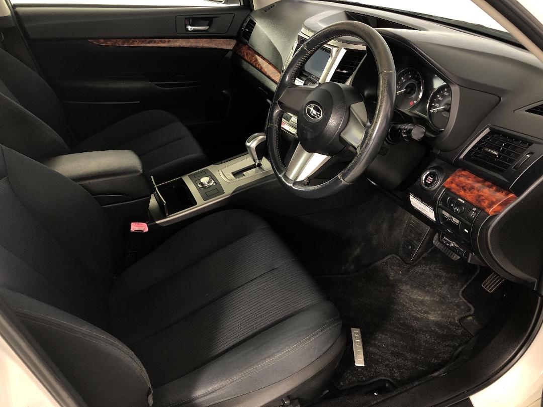 Photo '16' of Subaru Legacy Photo '16' of Subaru Legacy