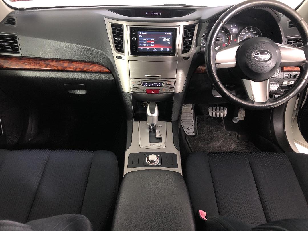 Photo '17' of Subaru Legacy Photo '17' of Subaru Legacy