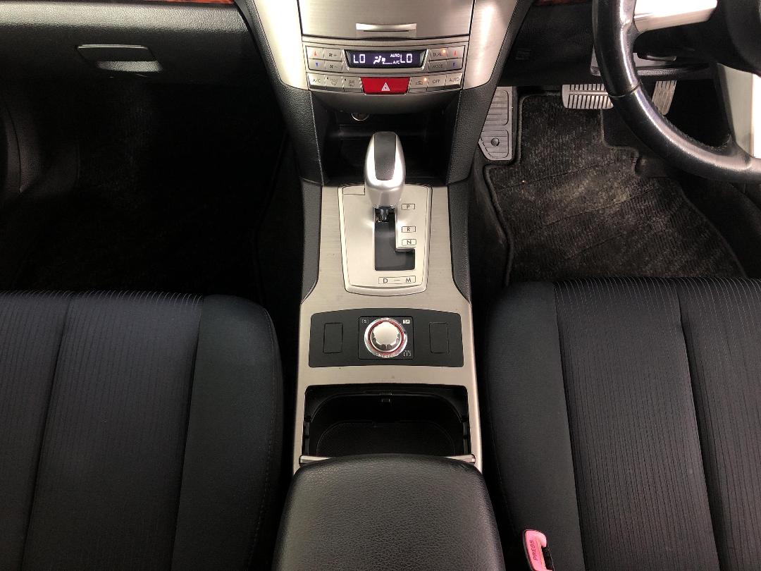 Photo '18' of Subaru Legacy Photo '18' of Subaru Legacy