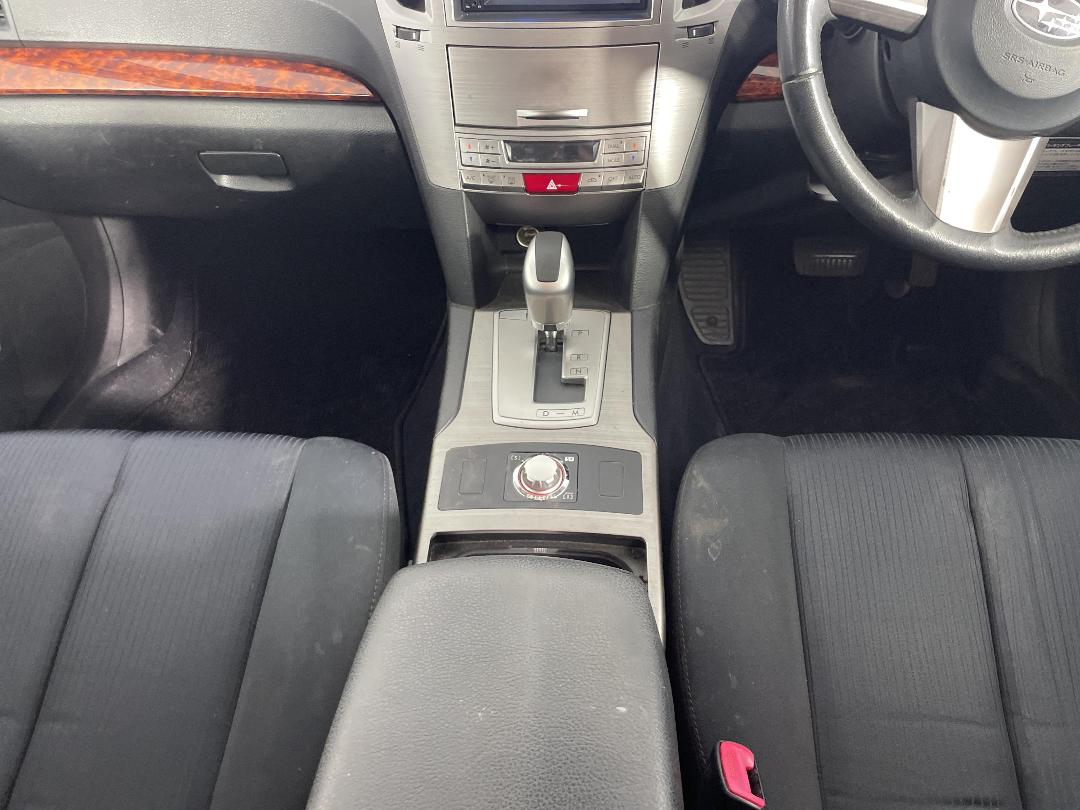 Photo '18' of Subaru Legacy Photo '18' of Subaru Legacy