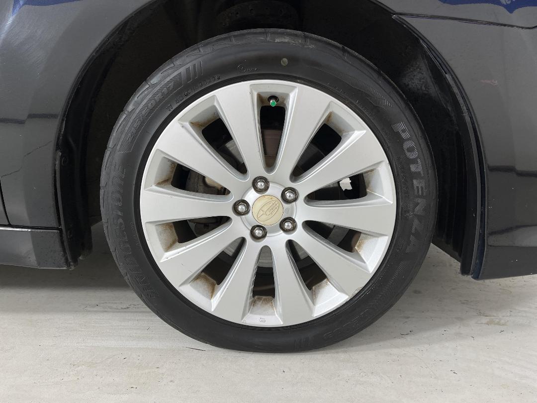 Photo '9' of Subaru Legacy