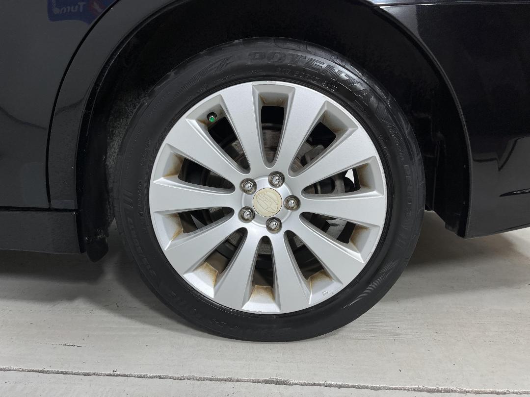 Photo '11' of Subaru Legacy