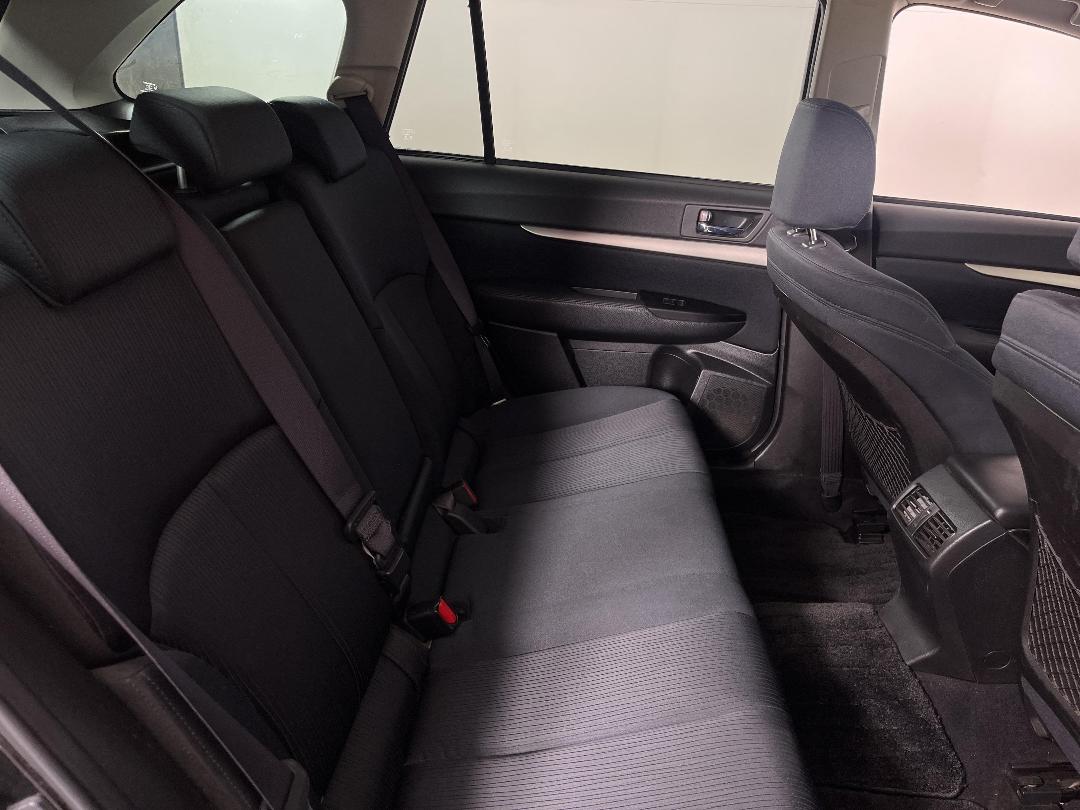 Photo '20' of Subaru Legacy