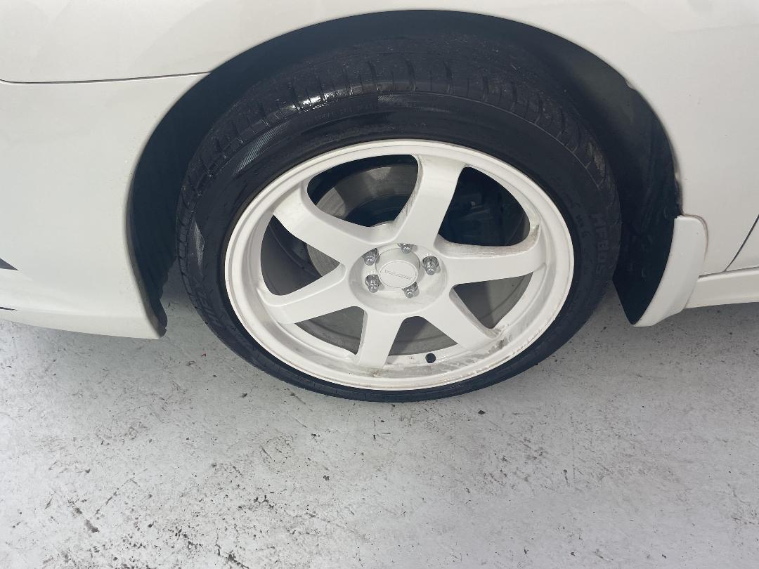 Photo '10' of Subaru Legacy