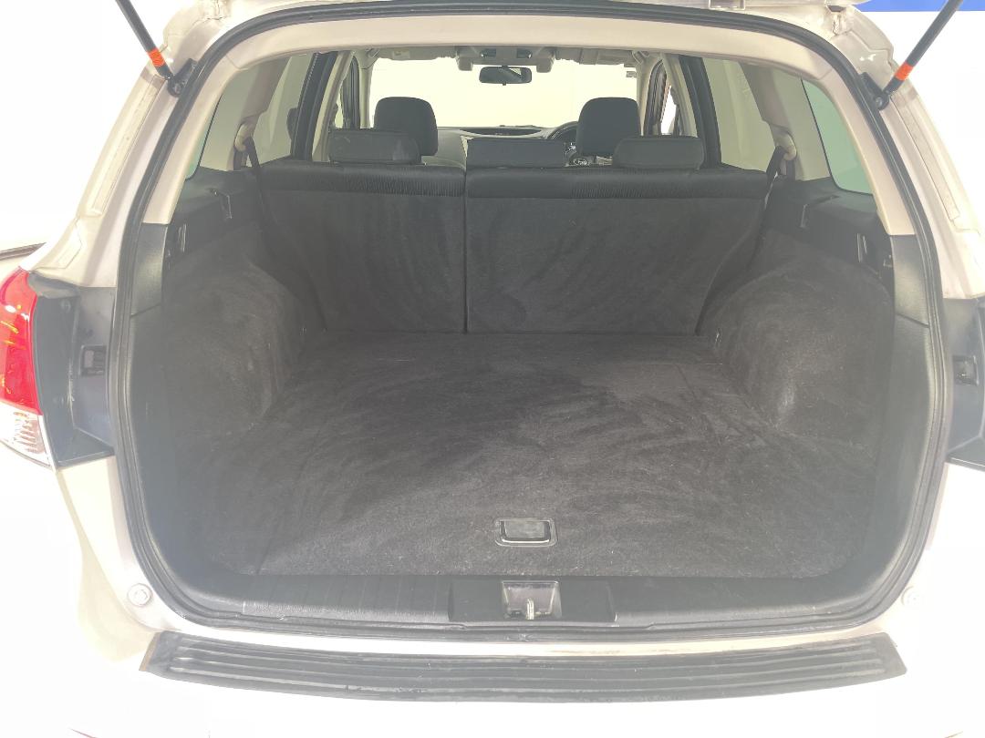 Photo '14' of Subaru Legacy