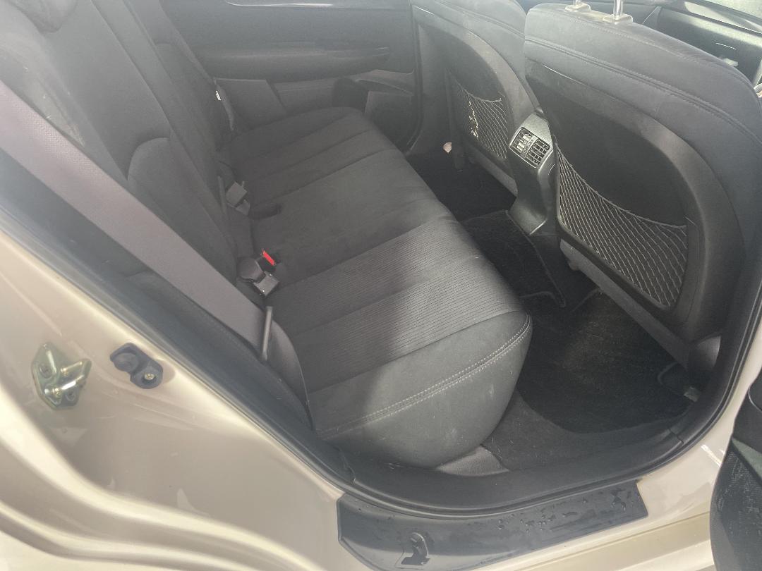 Photo '20' of Subaru Legacy