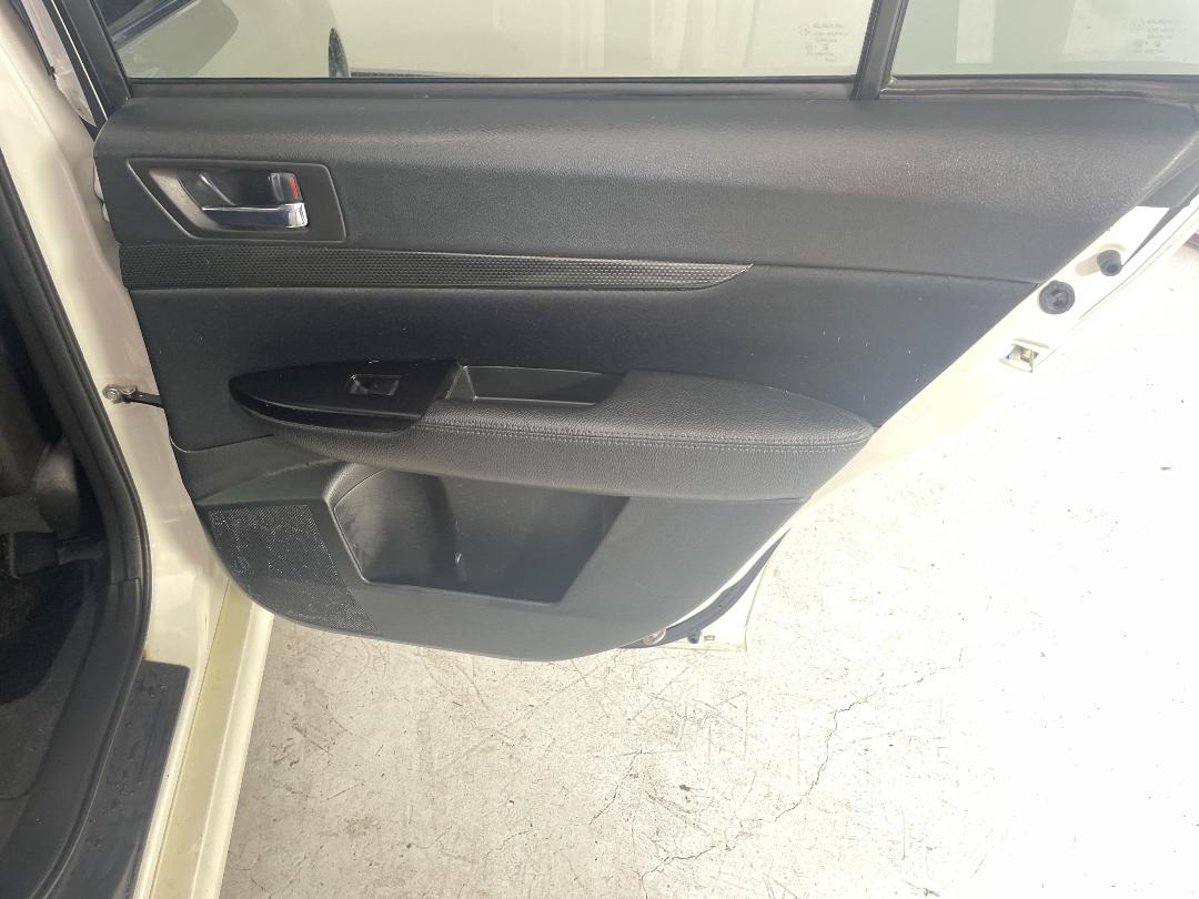 Photo '19' of Subaru Legacy