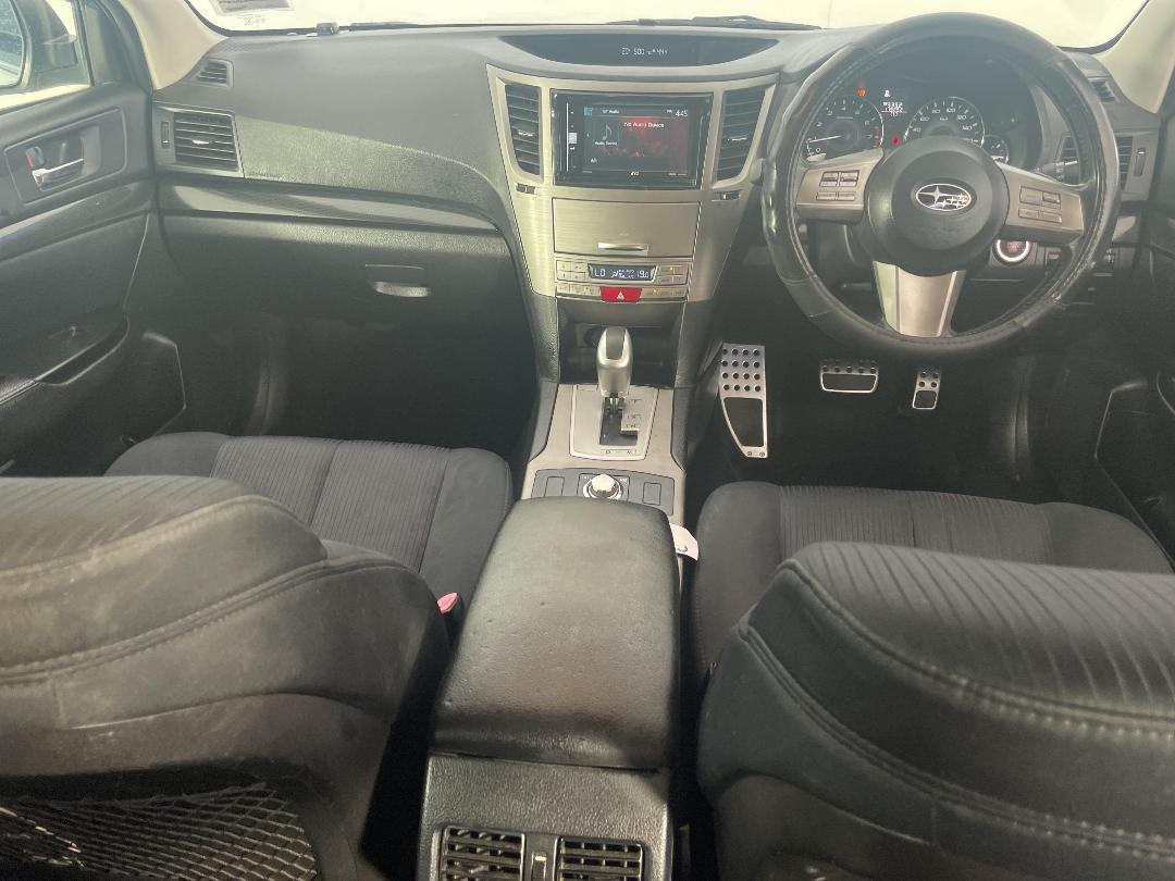 Photo '17' of Subaru Legacy