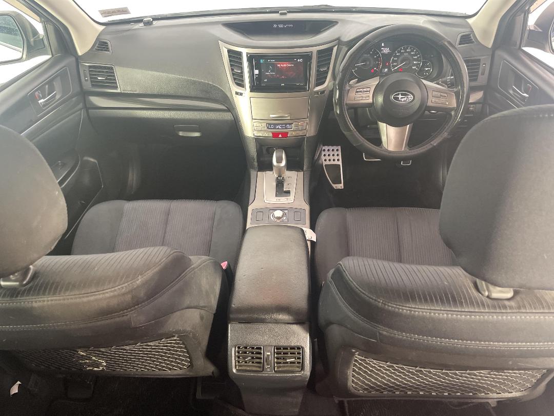 Photo '18' of Subaru Legacy