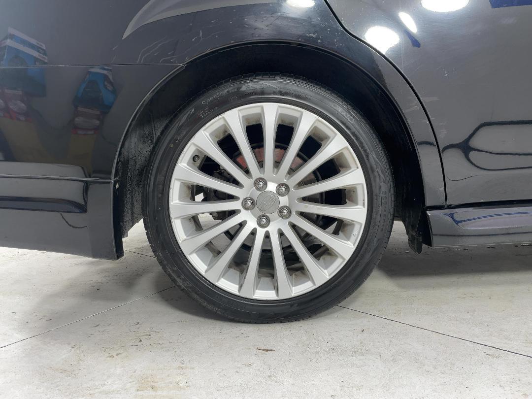 Photo '12' of Subaru Legacy