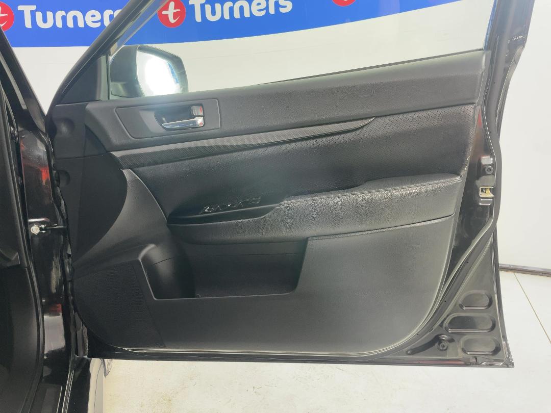 Photo '15' of Subaru Legacy