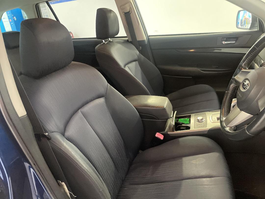 Photo '16' of Subaru Legacy Photo '16' of Subaru Legacy