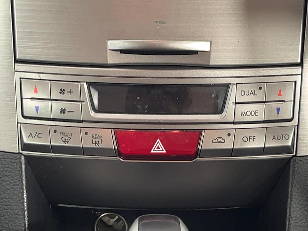 Photo '26' of Subaru Legacy