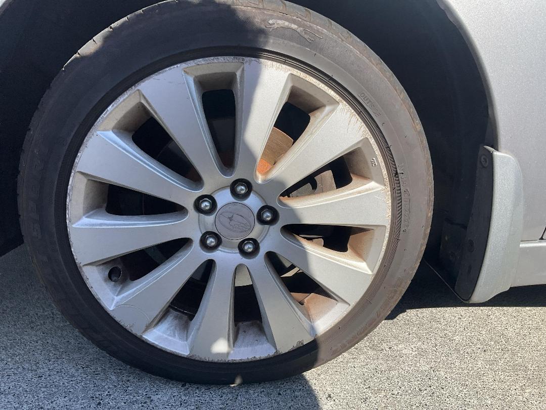 Photo '10' of Subaru Legacy Photo '10' of Subaru Legacy