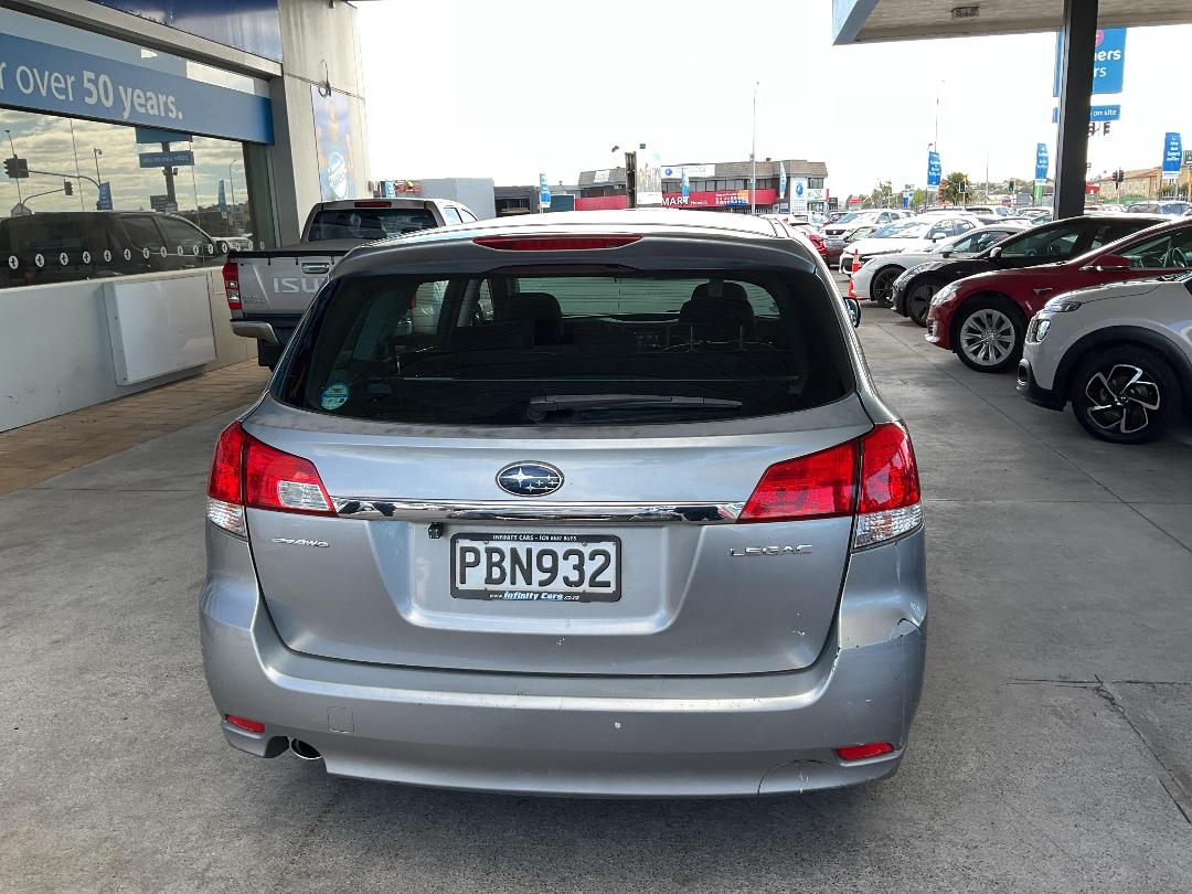 Photo '6' of Subaru Legacy