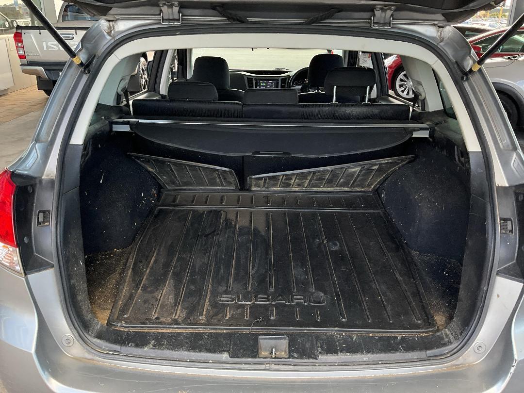 Photo '14' of Subaru Legacy