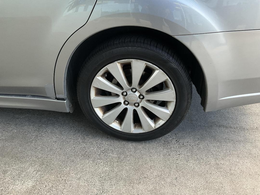 Photo '11' of Subaru Legacy