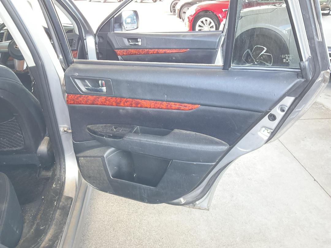 Photo '19' of Subaru Legacy