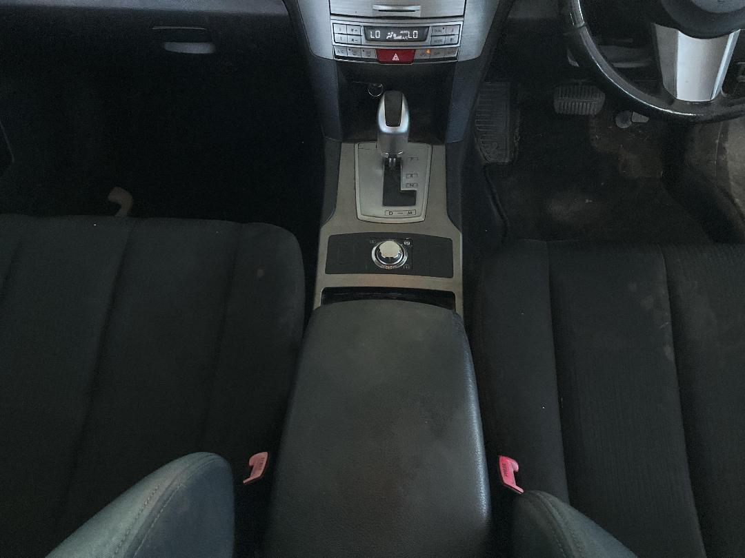 Photo '18' of Subaru Legacy