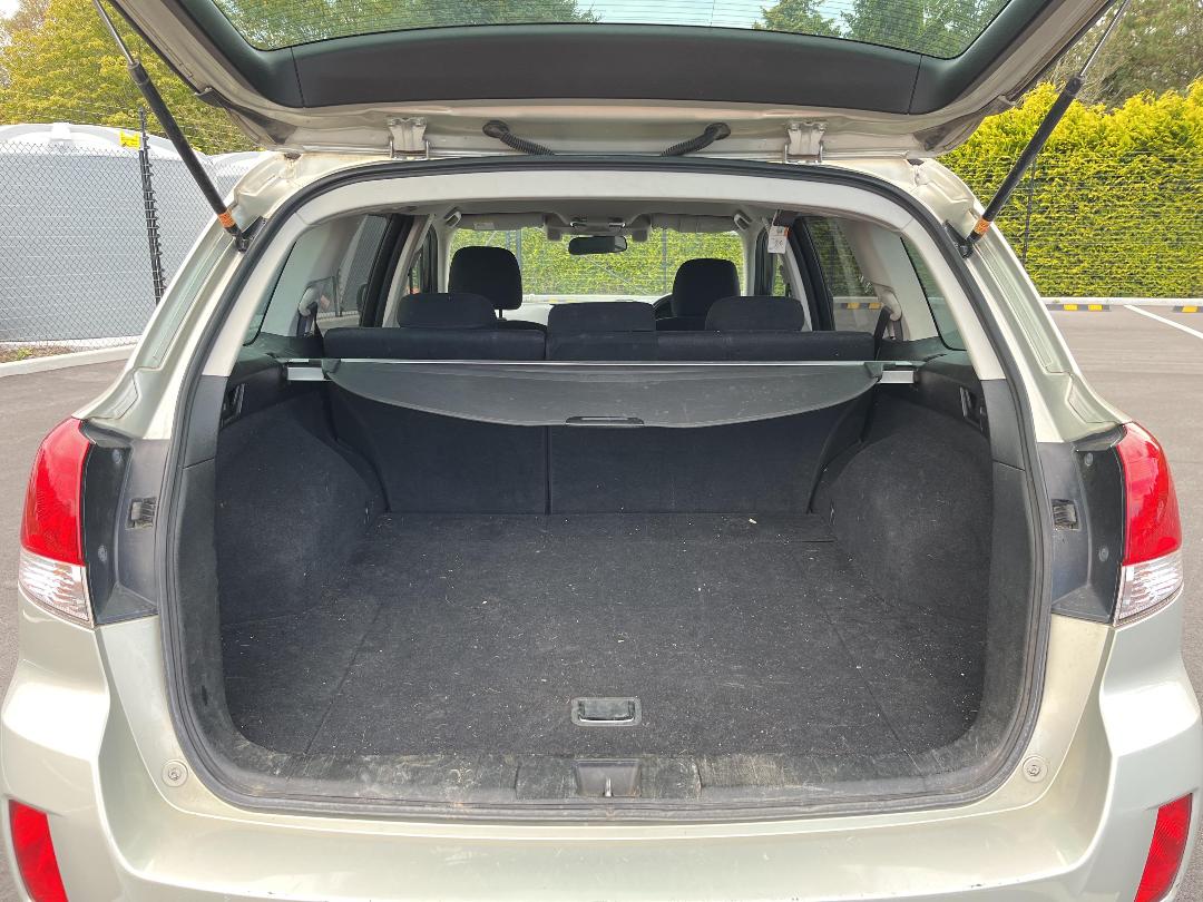 Photo '12' of Subaru Legacy Outback