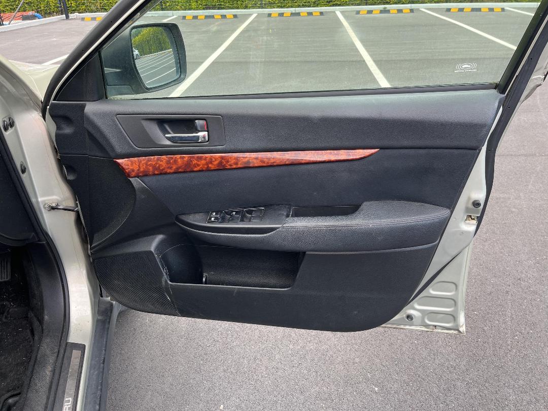 Photo '13' of Subaru Legacy Outback